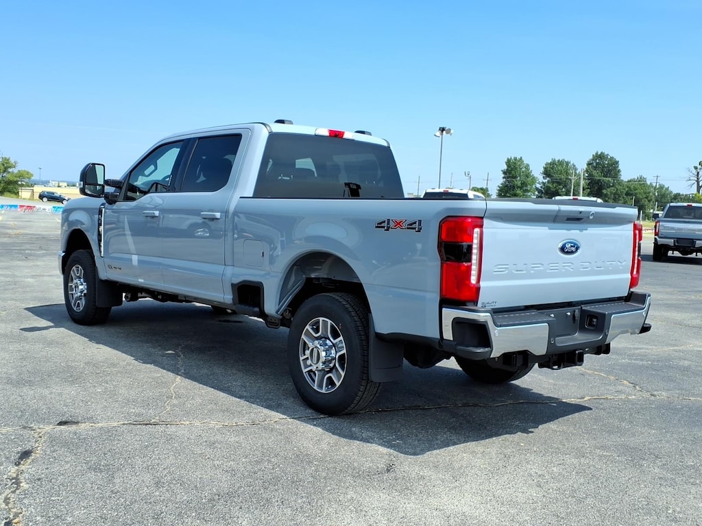 New 2026 Ford Super Duty F-350® Lariat® TRUCK