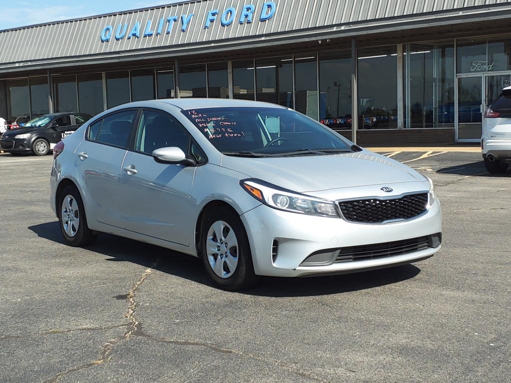 Used 2018 Kia FORTE LX with VIN 3KPFK4A79JE205977 for sale in Cushing, OK