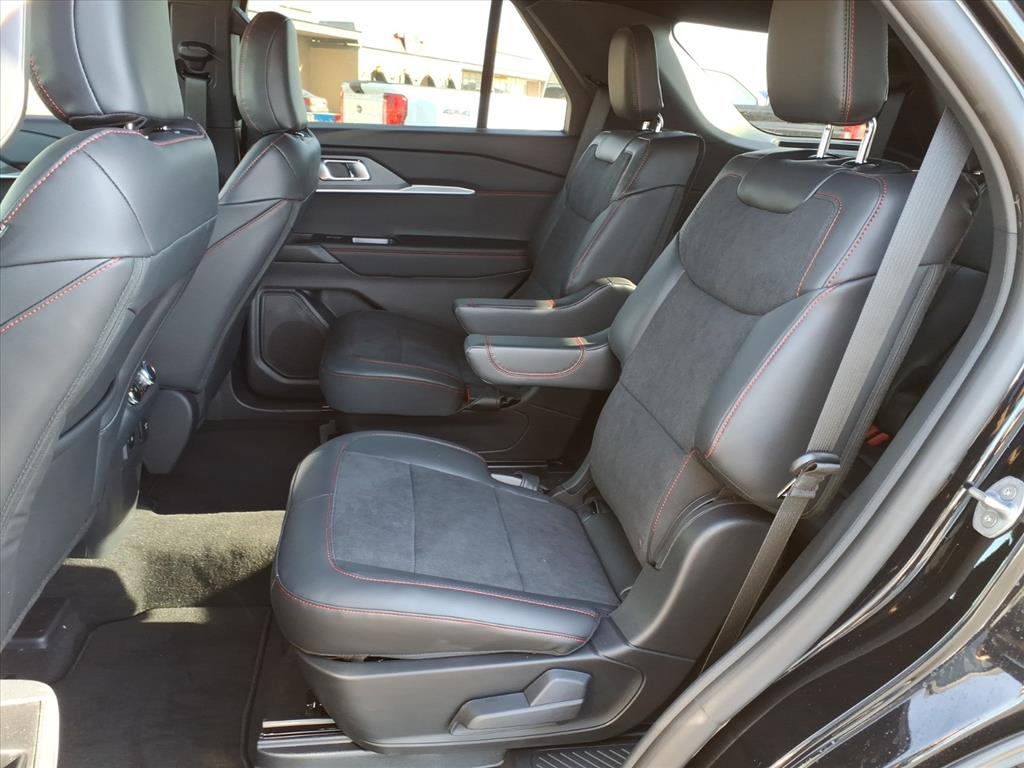 2026 Ford Explorer ST - Photo 16