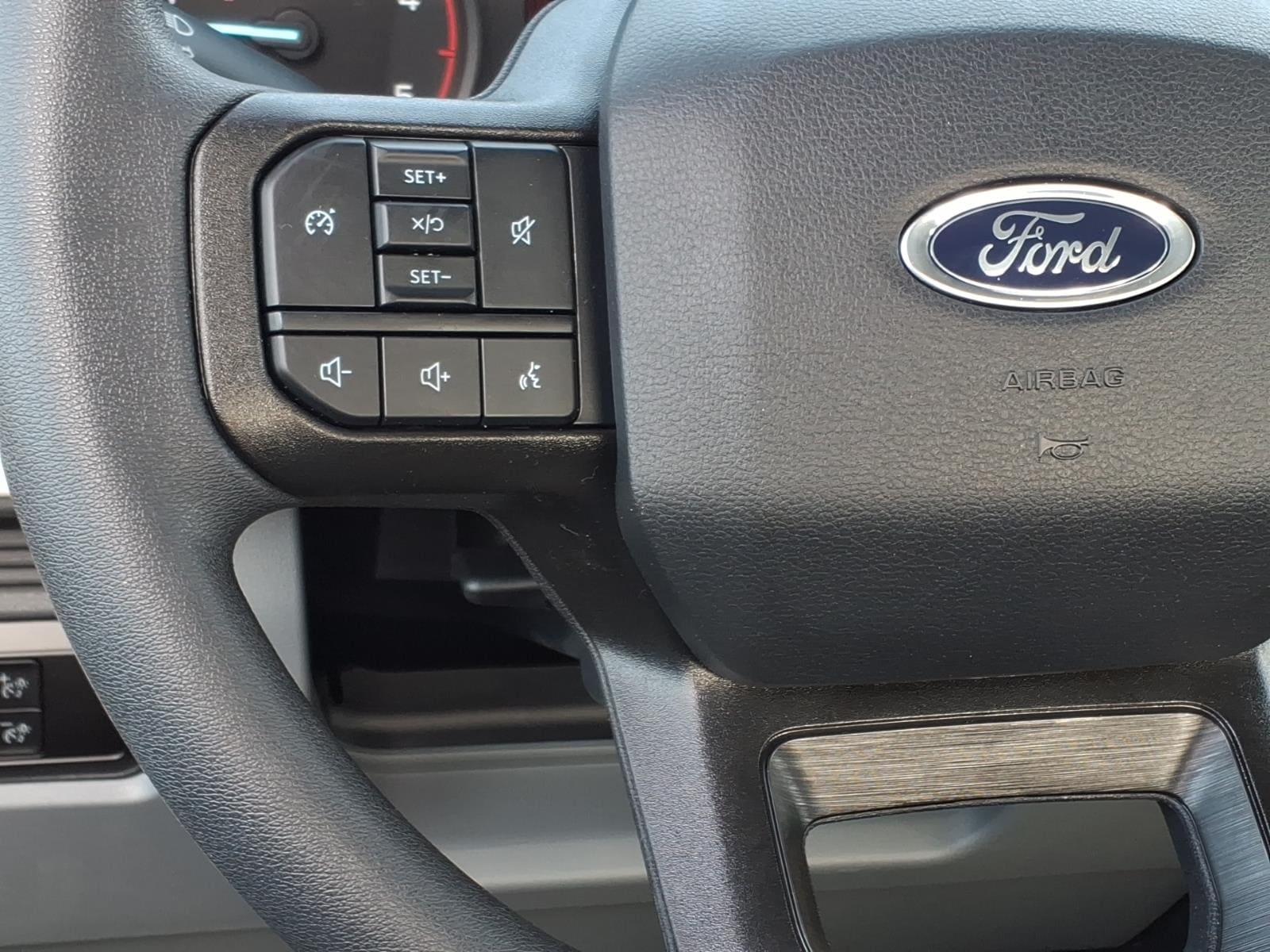 2026 Ford F-350 Super Duty Chassis Cab XL - Photo 6