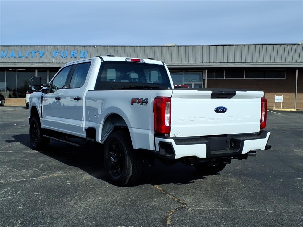 New 2026 Ford F-250 XL 4x4 XL Crew Cab 6.8 ft. SB Pickup