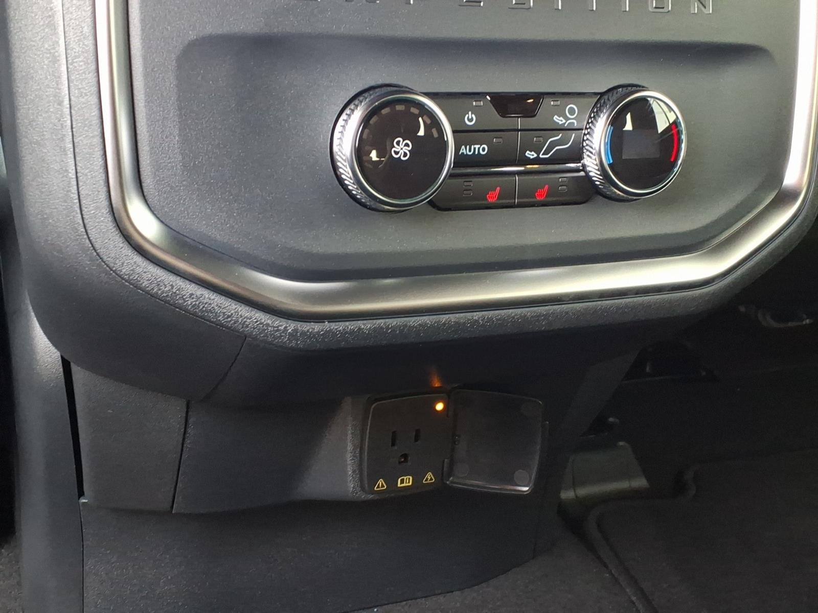 2026 Ford Expedition MAX Platinum - Photo 17
