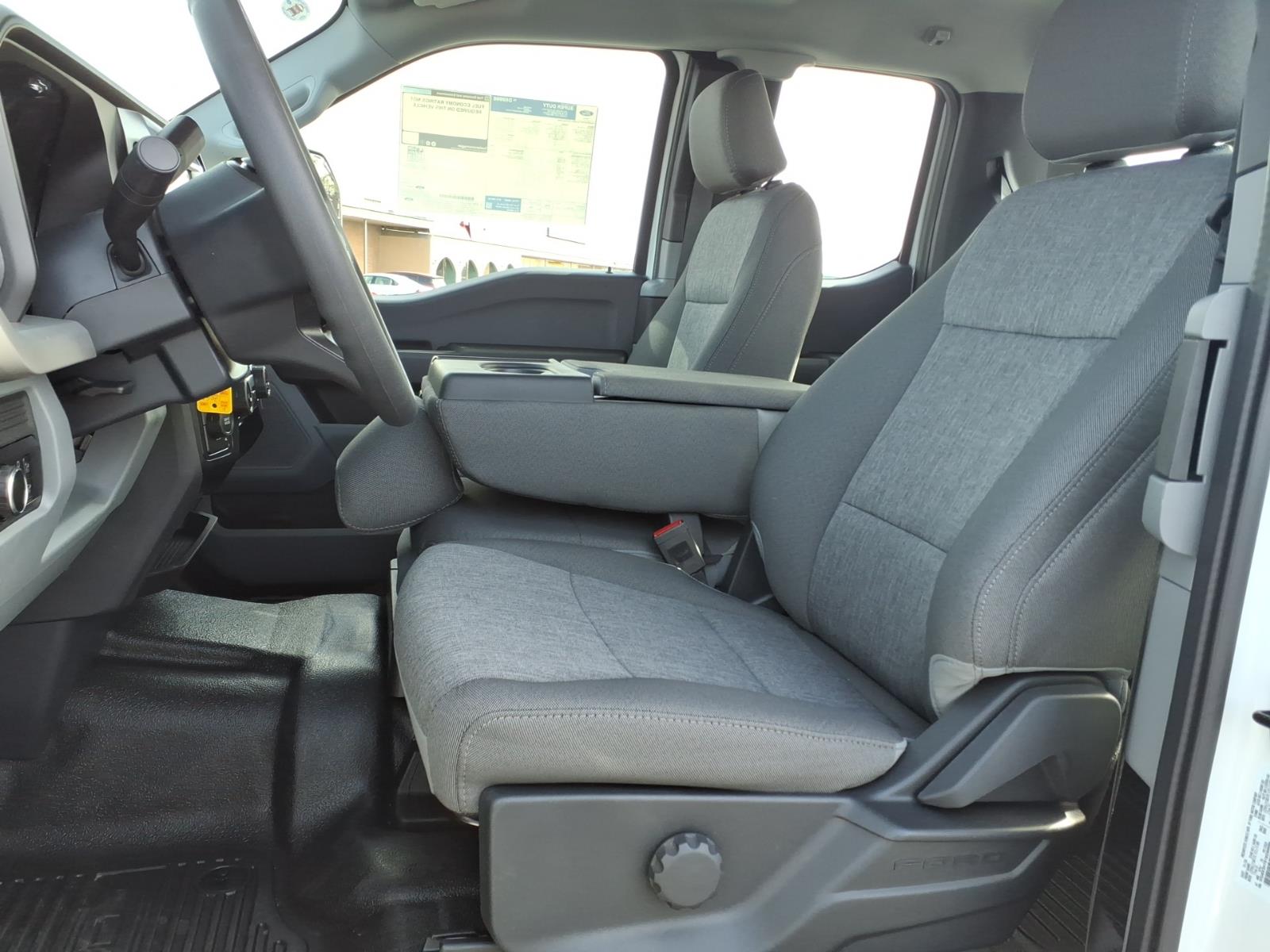 2026 Ford F-350 Super Duty Chassis Cab XL - Photo 14
