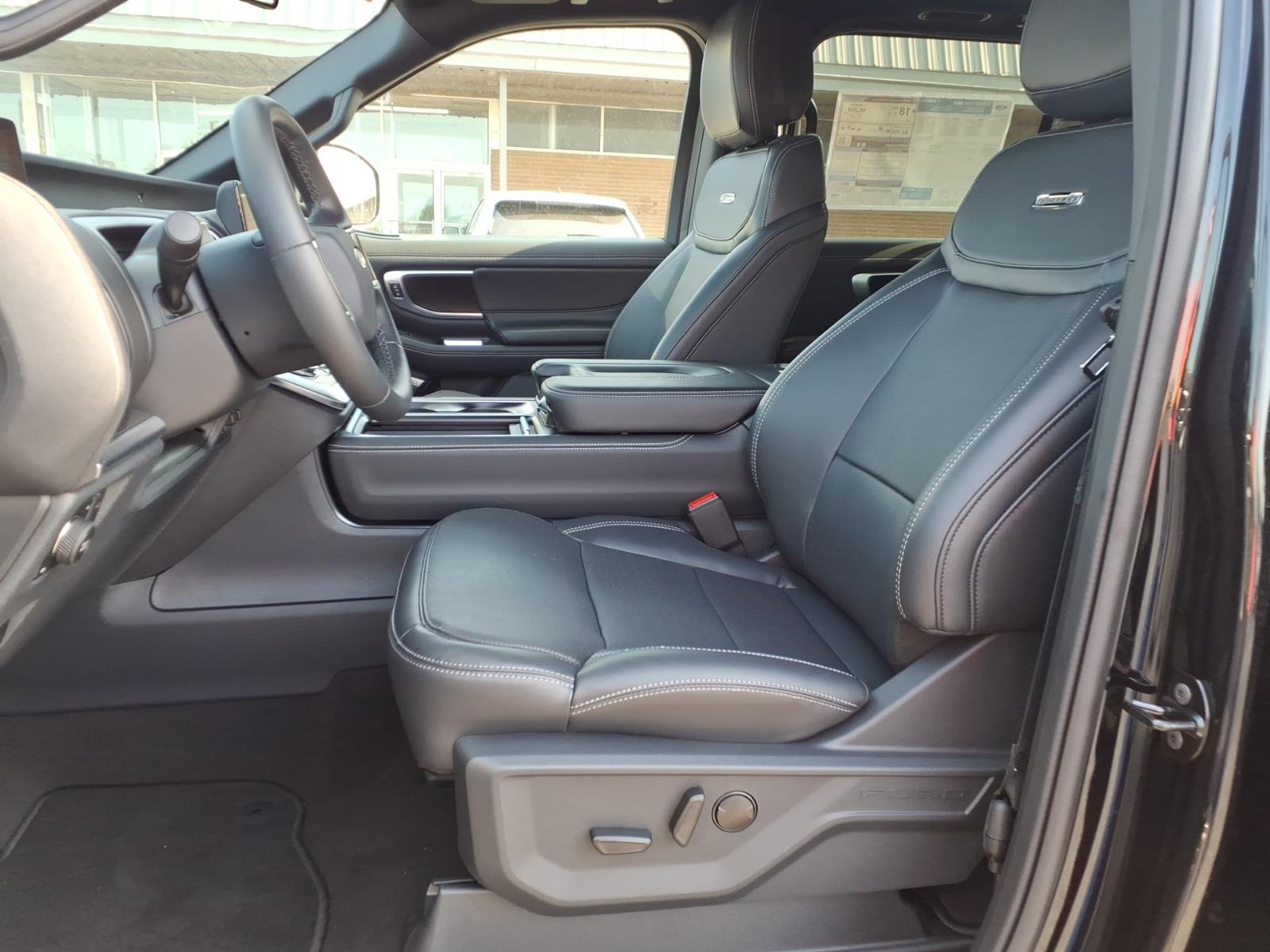2026 Ford Expedition MAX Platinum - Photo 18