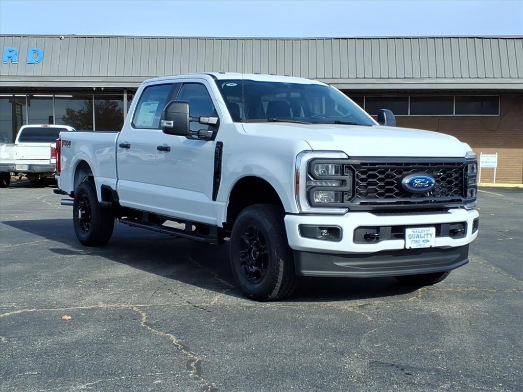 New 2026 Ford F-250 XL 4x4 XL Crew Cab 6.8 ft. SB Pickup