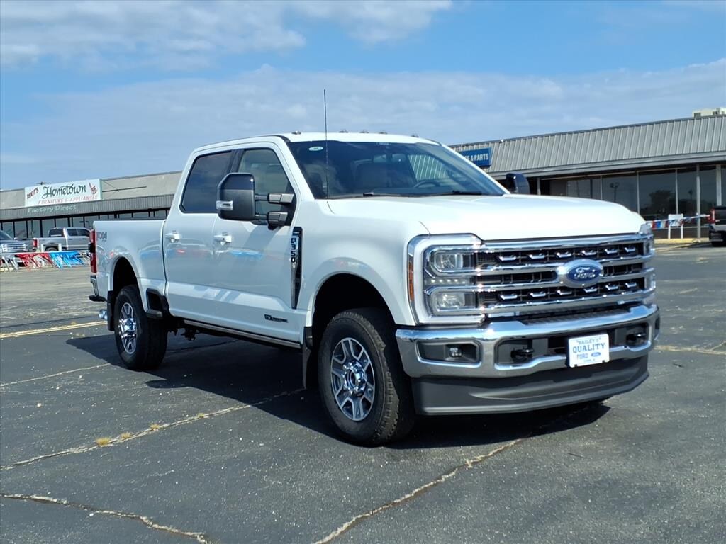 New 2026 Ford F-350 Lariat 4x4 Lariat Crew Cab 6.8 ft. SB SRW Pickup