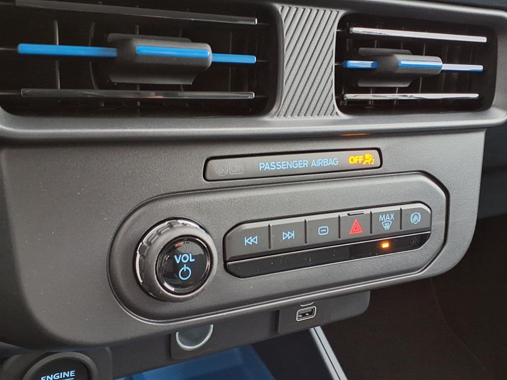 2025 Ford Maverick XLT photo 4