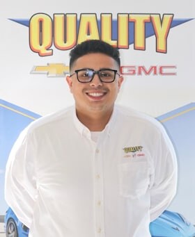 Staff member Warley Santos from ID_c4891a