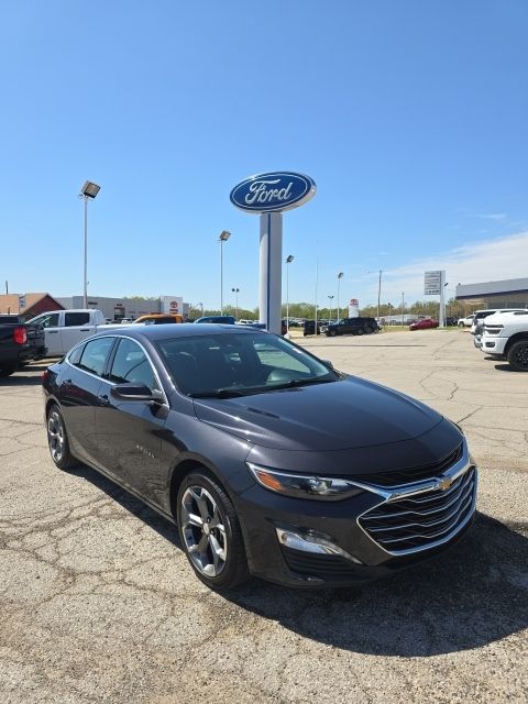 Used 2023 Chevrolet Malibu 1LT with VIN 1G1ZD5ST2PF229814 for sale in Independence, KS