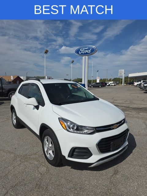 Used 2022 Chevrolet Trax LT with VIN KL7CJLSM7NB566015 for sale in Independence, KS