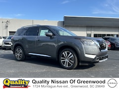 2025 Nissan Pathfinder Platinum SUV
