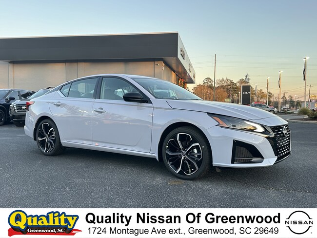 2025 Nissan Altima SR Sedan