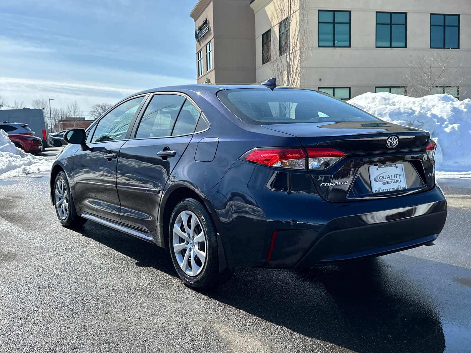 Used 2022 Toyota Corolla LE with VIN 5YFEPMAE2NP300669 for sale in Wallingford, CT