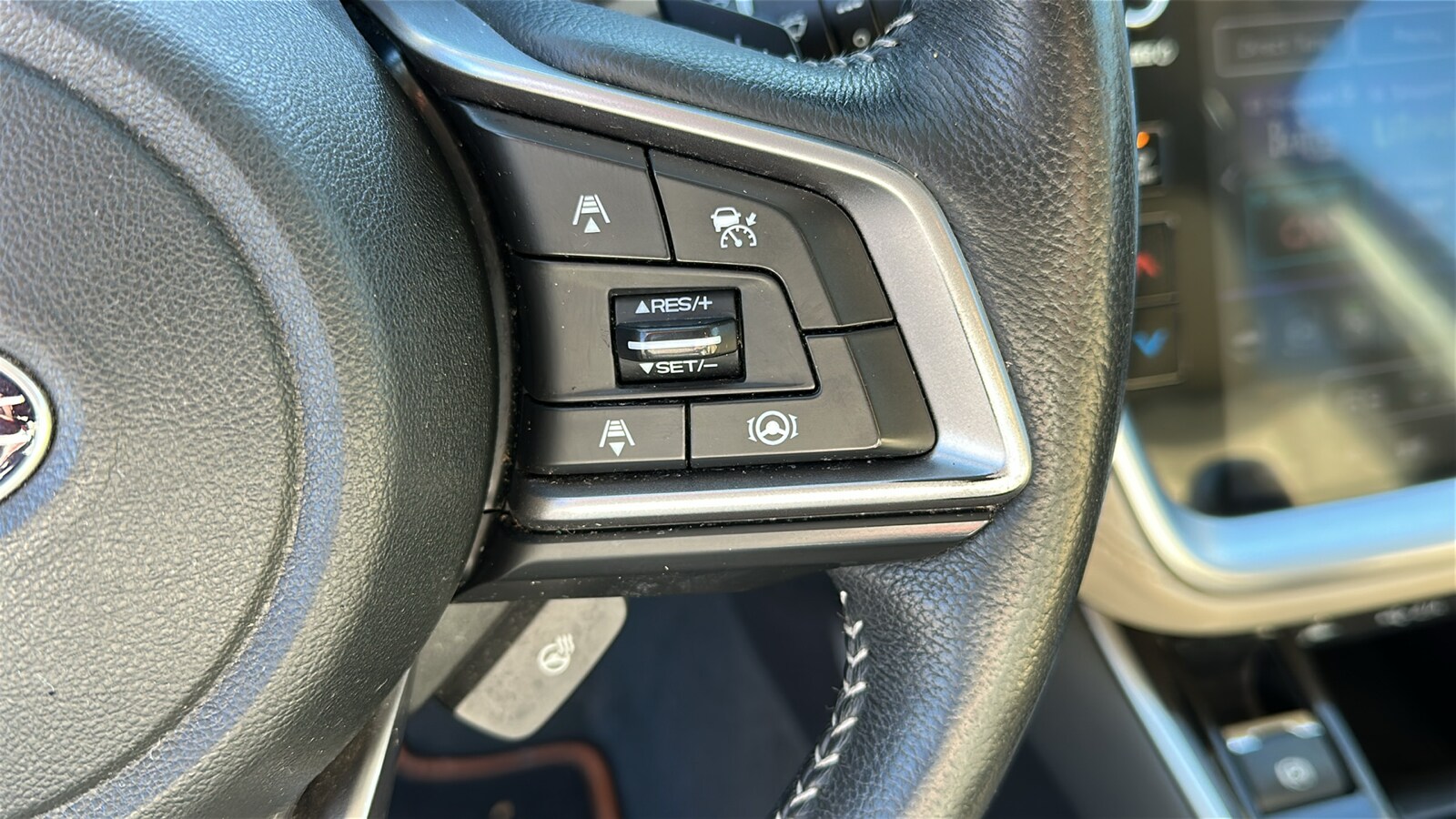 2021 Subaru Outback Limited - Photo 13