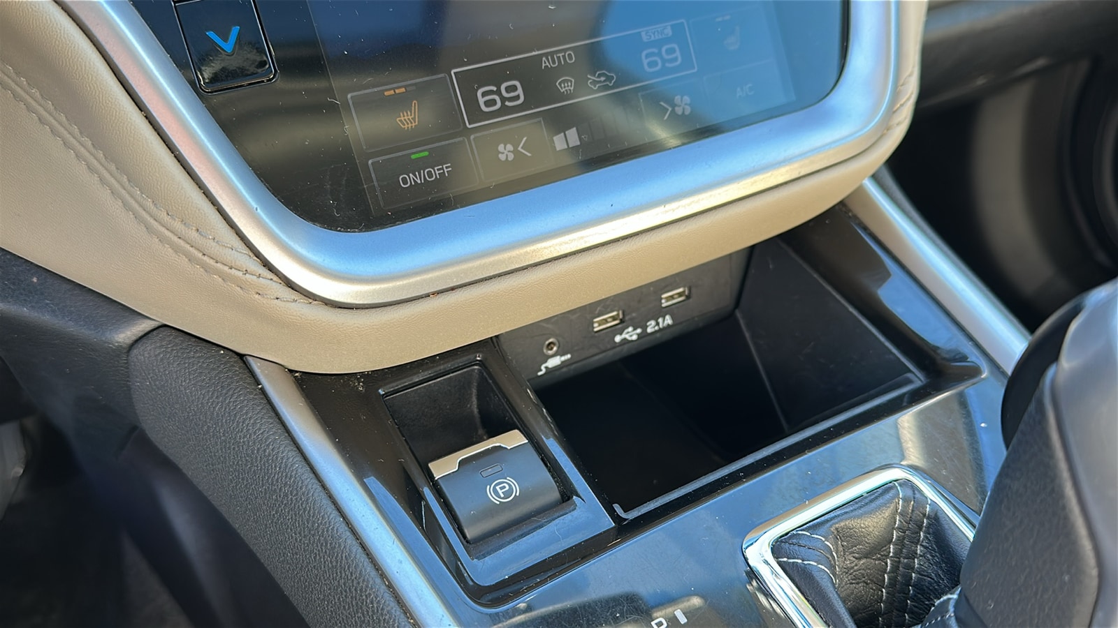 2021 Subaru Outback Limited - Photo 17