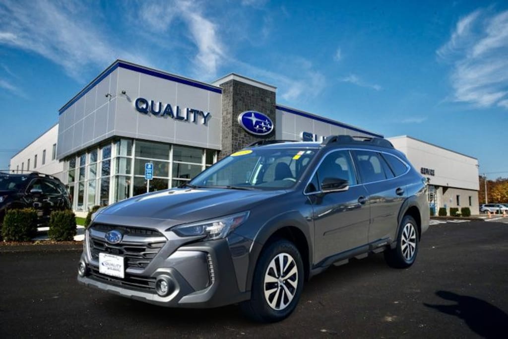 Used 2023 Subaru Outback Premium SUV