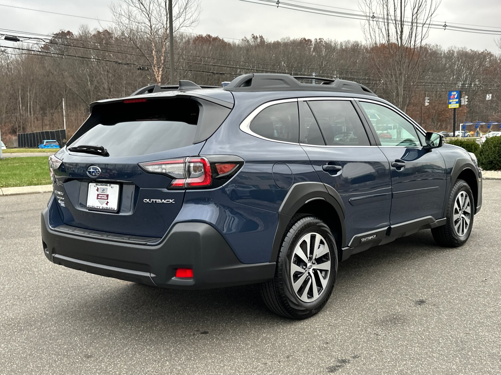 2025 Subaru Outback Premium photo 2