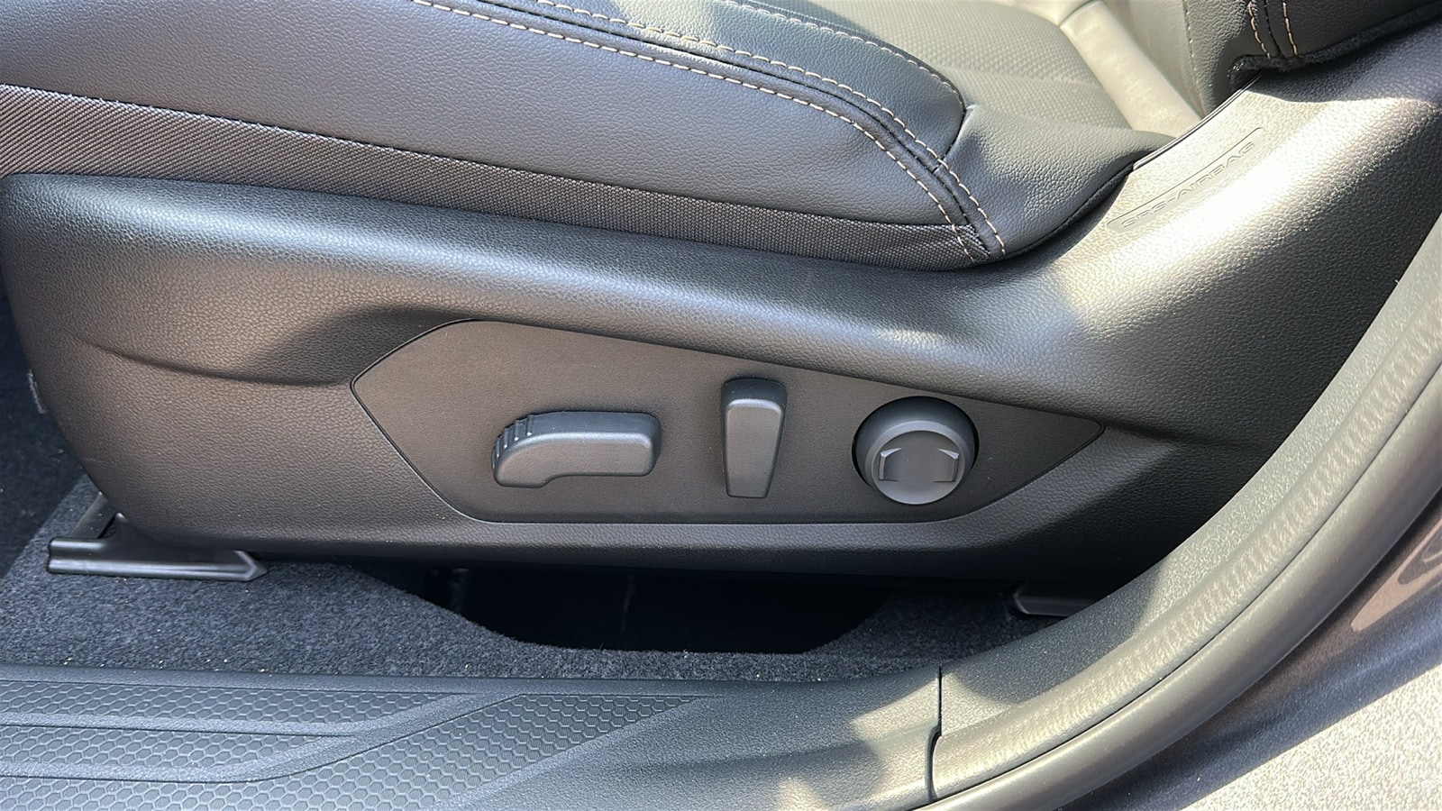 2026 Subaru Outback Limited - Photo 10