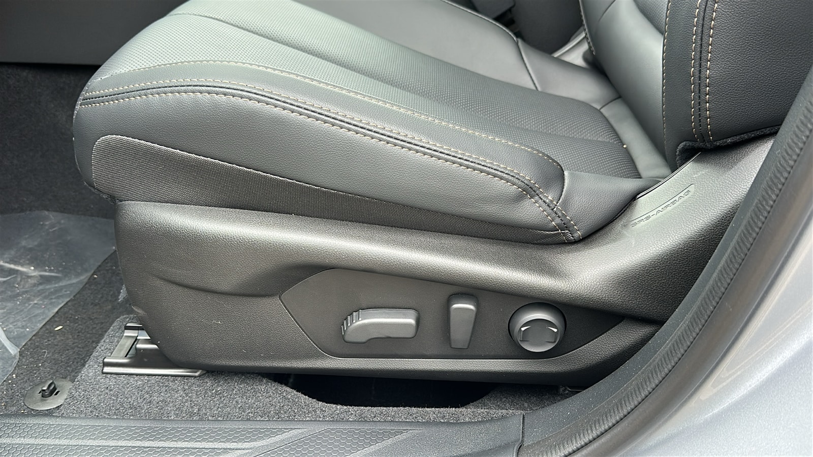 2026 Subaru Outback Limited - Photo 10