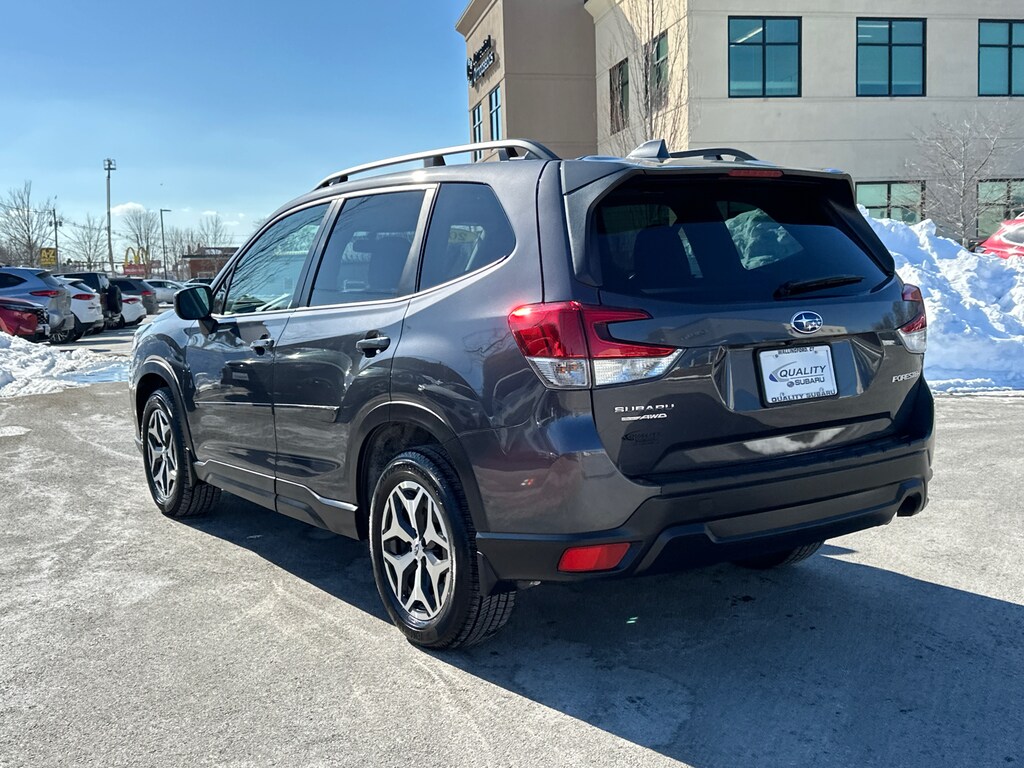 Used 2023 Subaru Forester Premium SUV