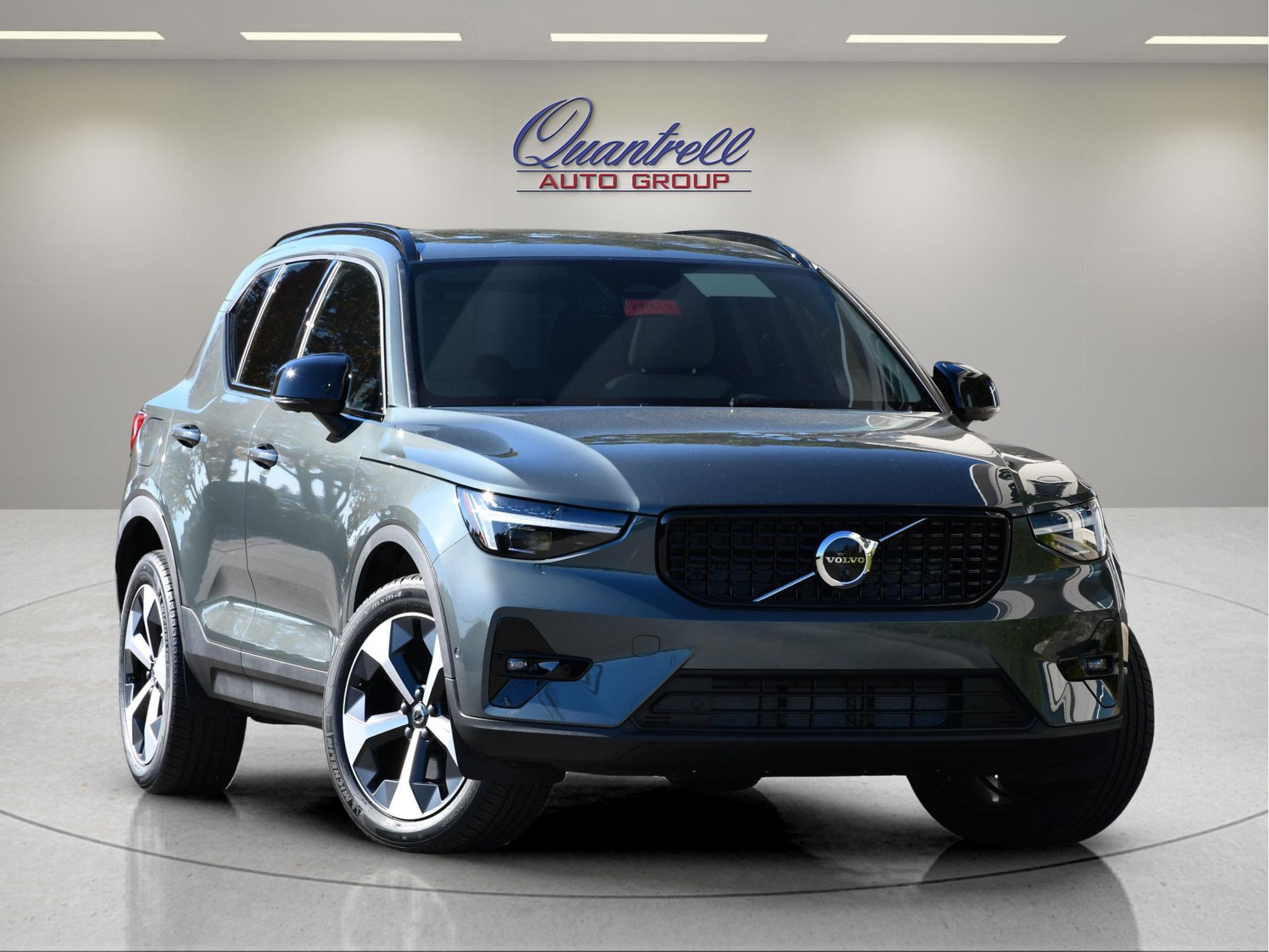2026 Volvo XC40 B5 Plus AWD SUV