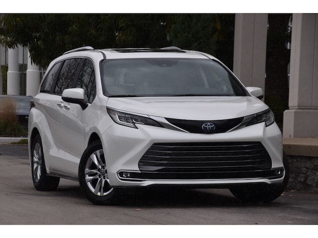 2021 Toyota Sienna Limited 7 Passenger Van