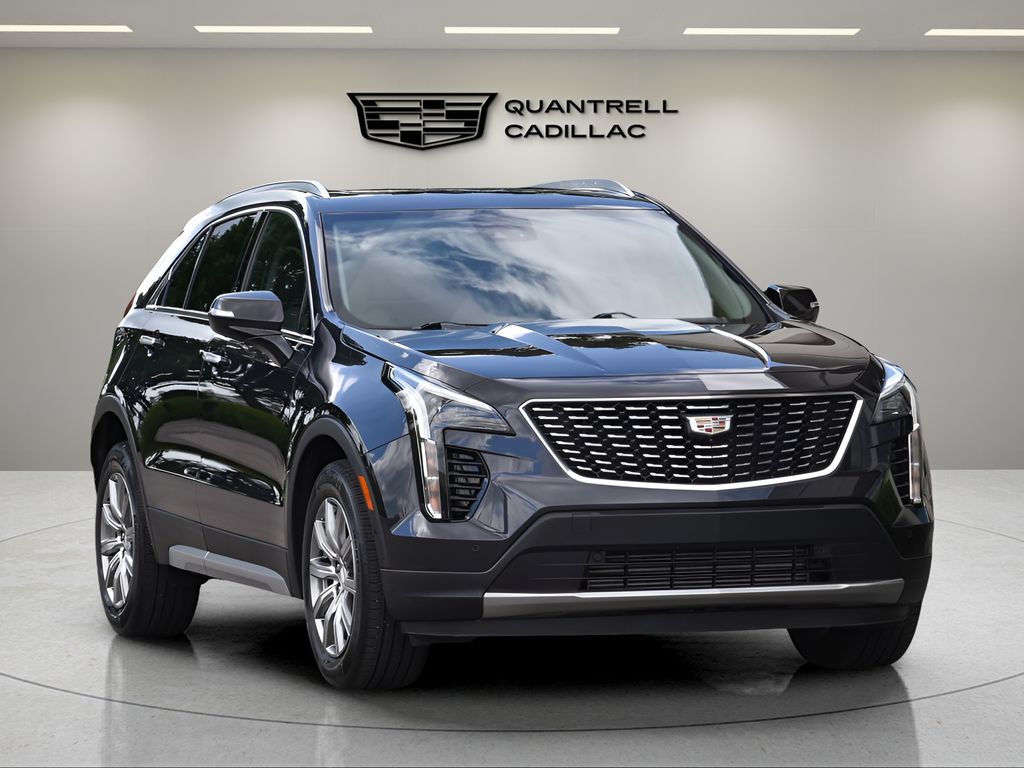 Used 2022 Cadillac XT4 Premium Luxury with VIN 1GYFZCR40NF159039 for sale in Lexington, KY