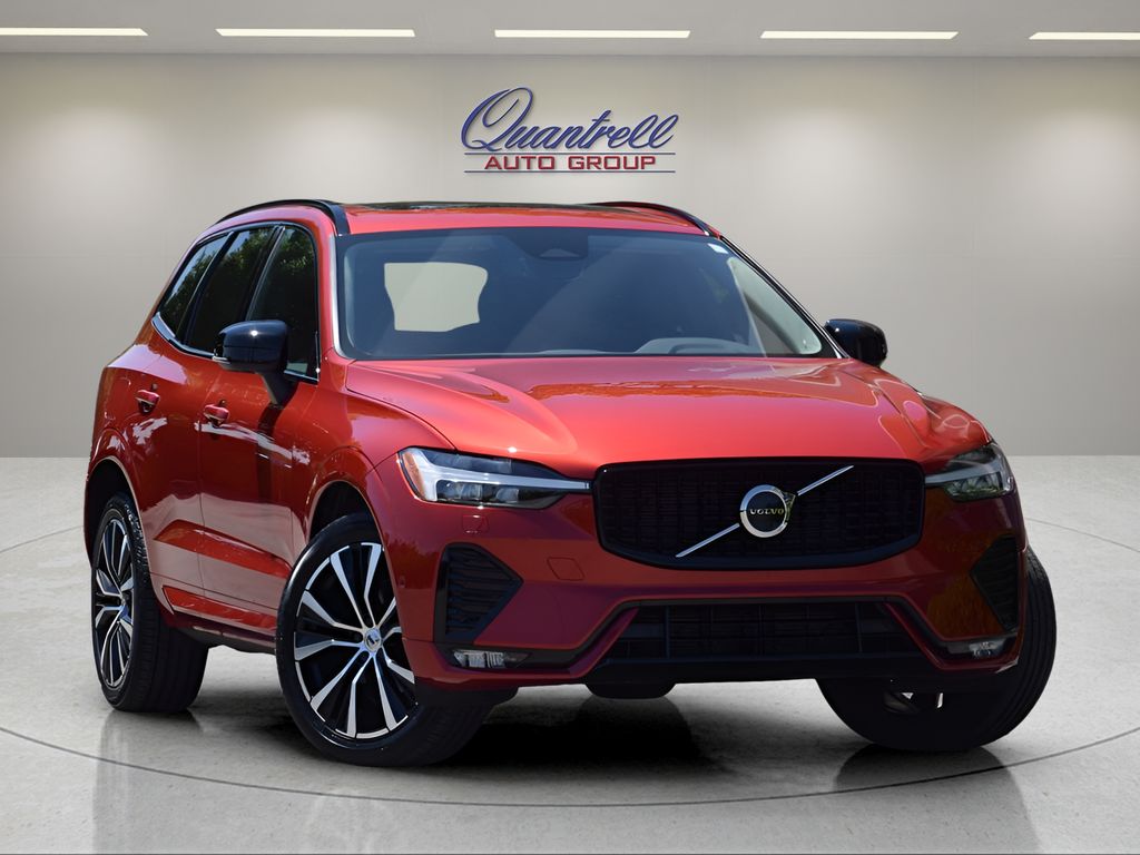 2023 Volvo XC60 B5 Plus Dark Theme AWD's photo
