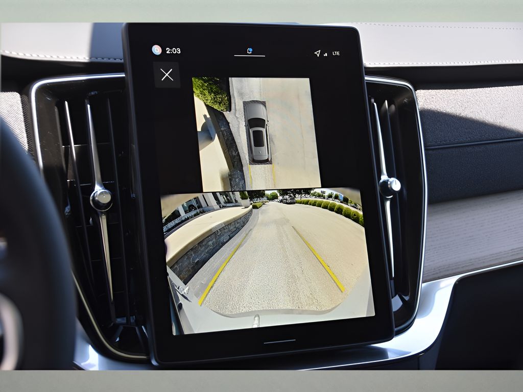 2026 Volvo XC90 Plus - Photo 22