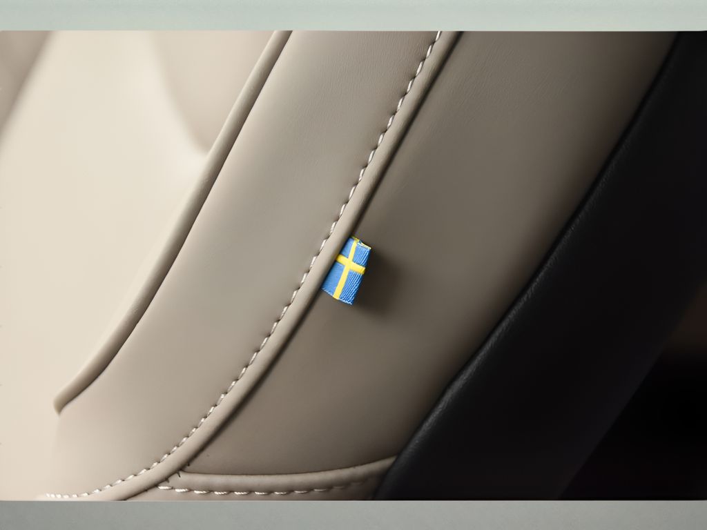 2026 Volvo XC60 Core - Photo 34