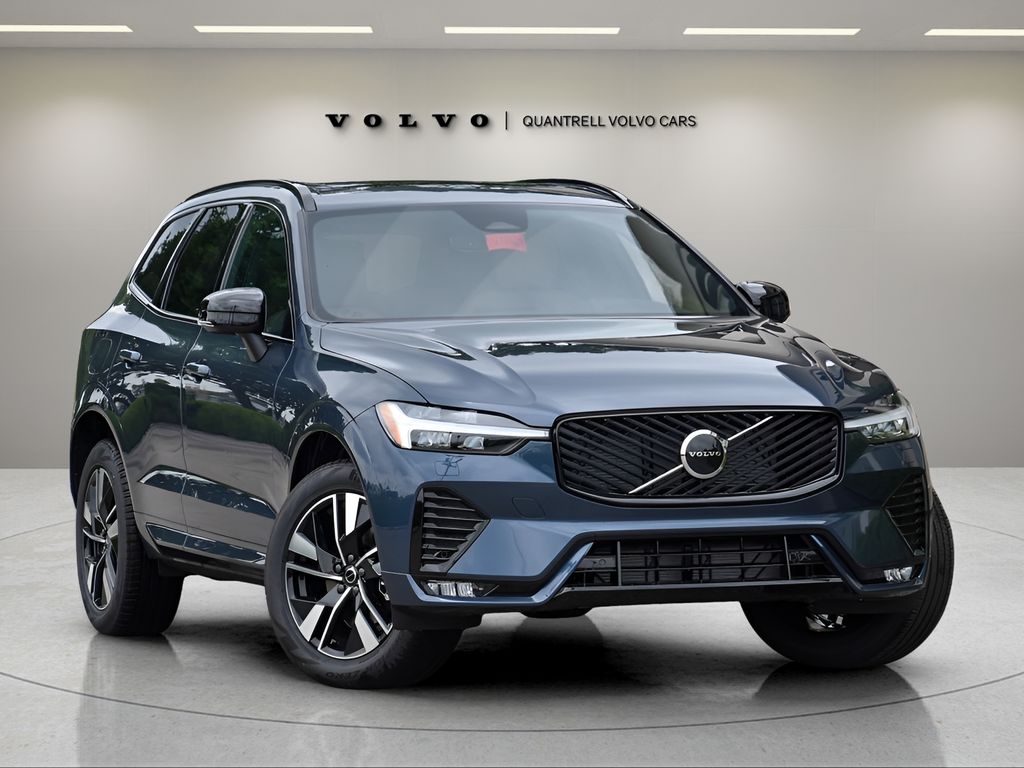2026 Volvo XC60 B5 Core Dark AWD's photo