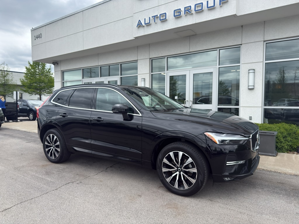 2023 Volvo XC60 B5 Core AWD's photo
