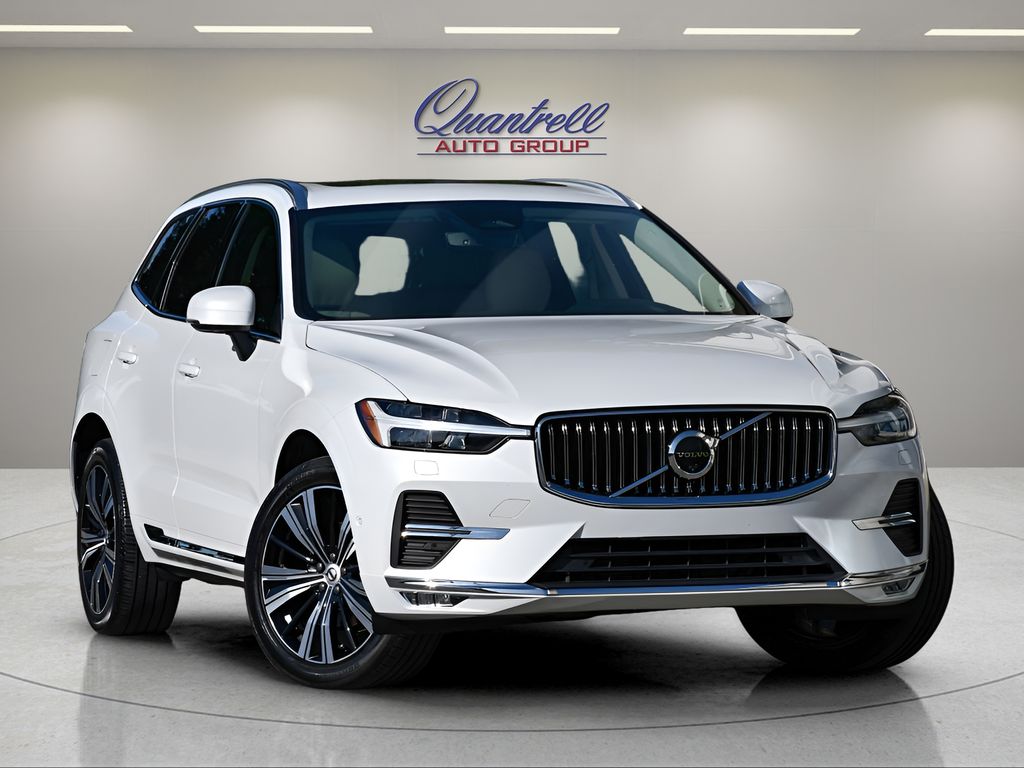 2023 Volvo XC60 B5 Plus Bright Theme AWD's photo