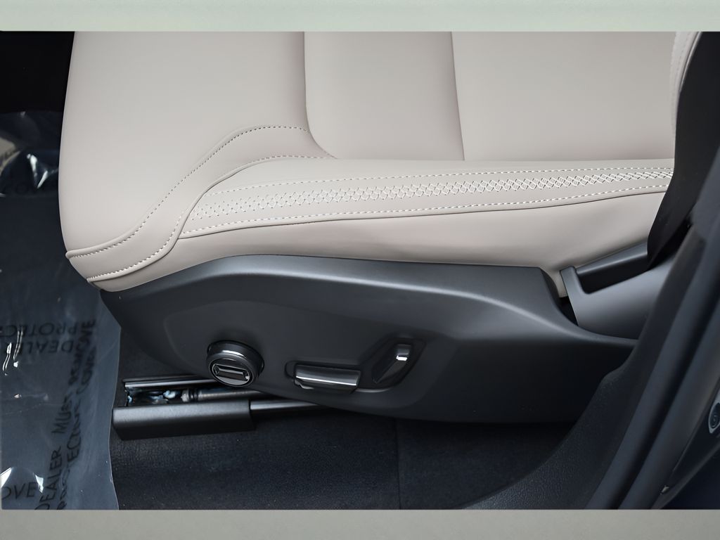 2026 Volvo XC60 Core - Photo 30