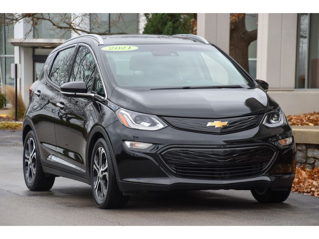 Used 2021 Chevrolet Bolt EV Premier with VIN 1G1FZ6S00M4114149 for sale in Lexington, KY