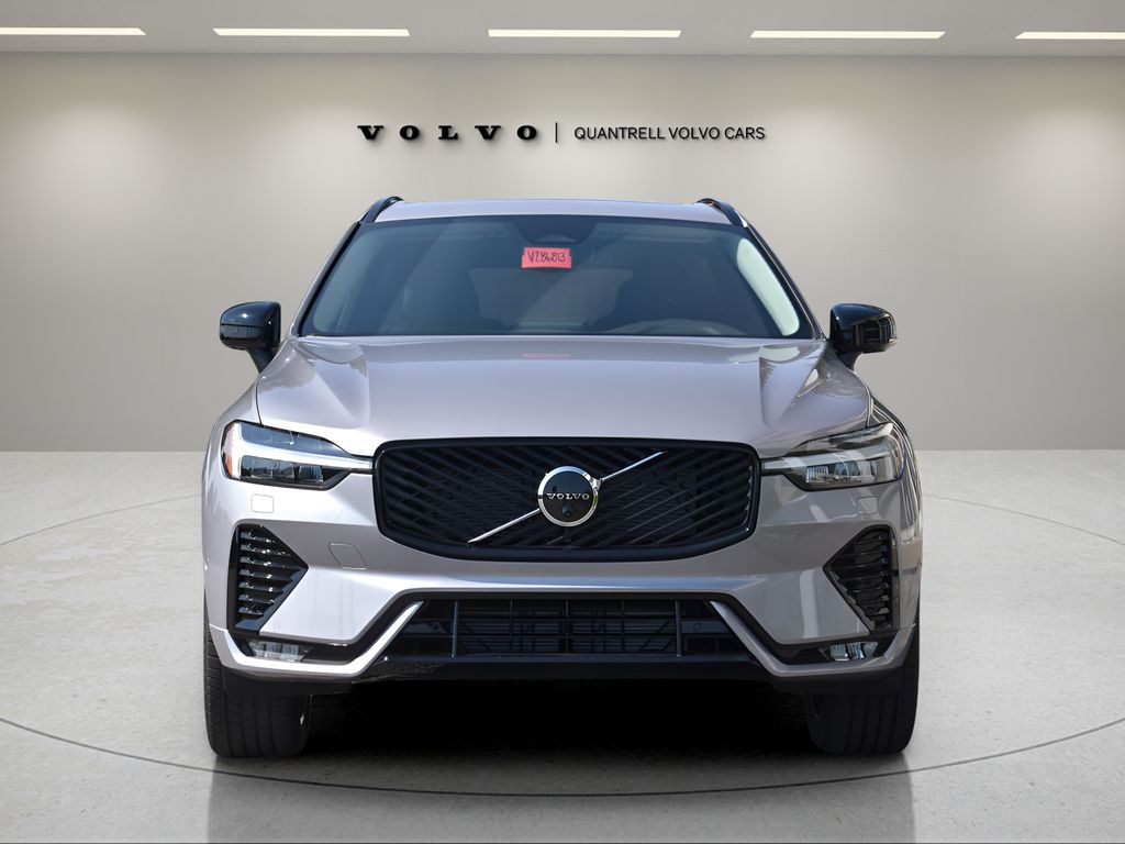 2026 Volvo XC60 Plus - Photo 8