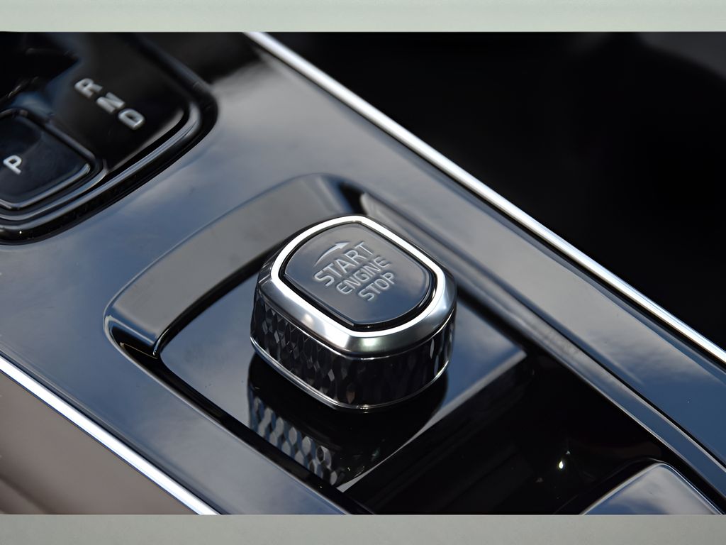 2026 Volvo XC90 Core - Photo 37