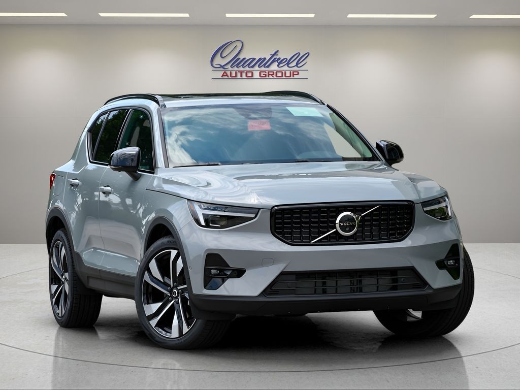 Used 2026 Volvo XC40 B5 Plus SUV