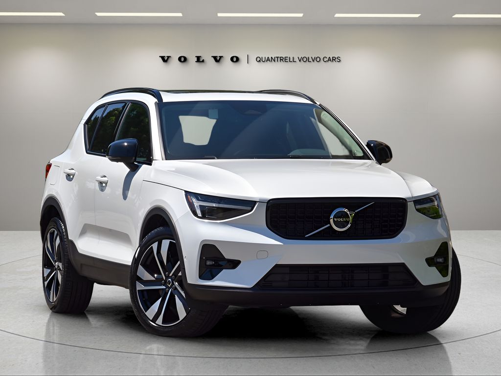 Used 2025 Volvo XC40 For Sale at Quantrell Volvo Cars | VIN