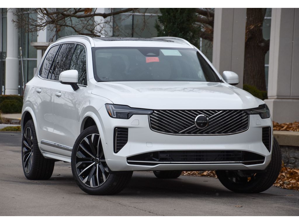 2026 Volvo XC90 Plus's photo