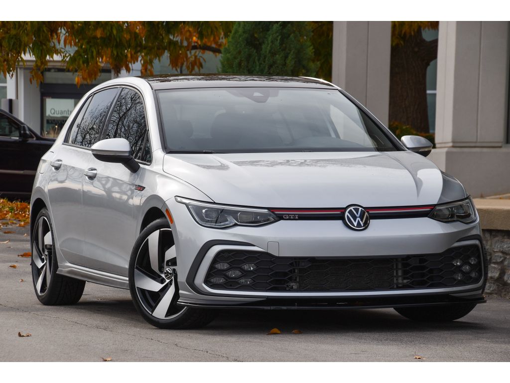 2022 Volkswagen Golf GTI SE