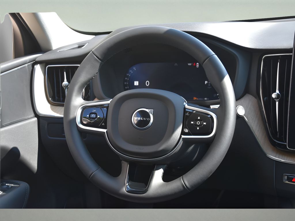2026 Volvo XC60 Plus - Photo 16