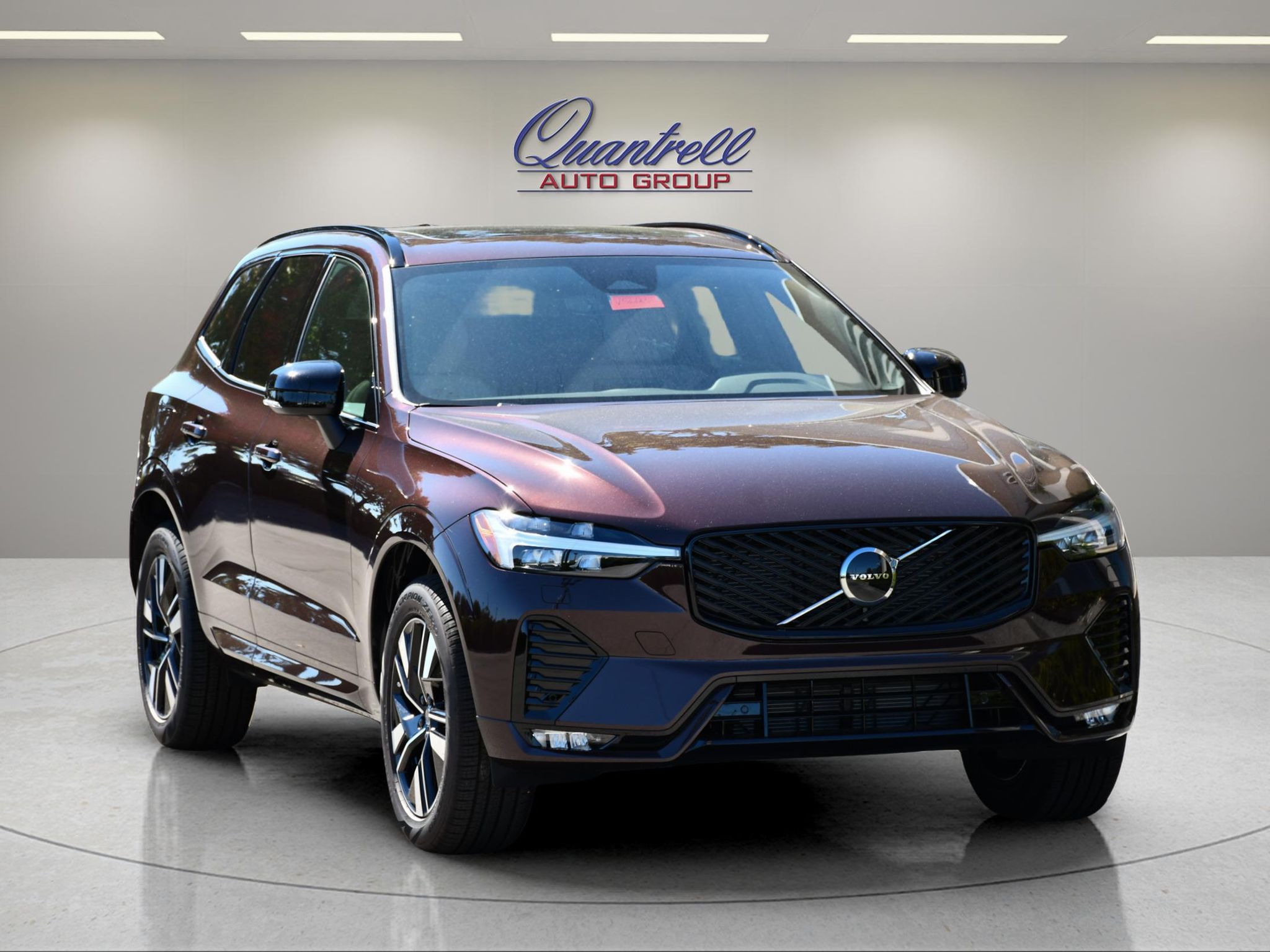 Used 2027 Volvo XC60 B5 Core SUV