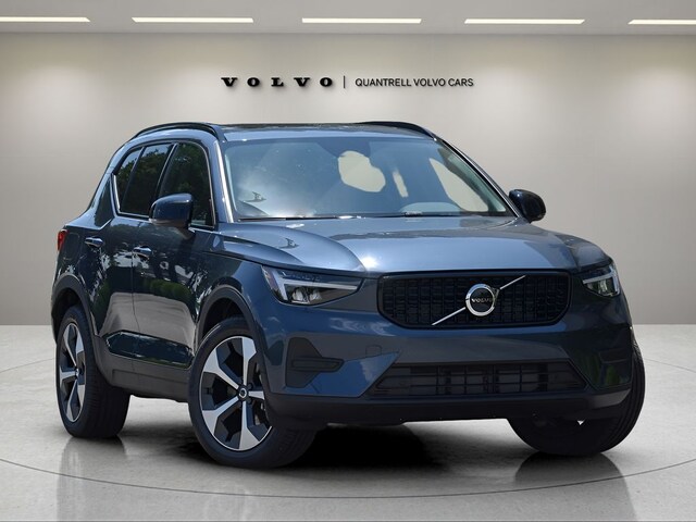 2026 Volvo XC40 B5 Core AWD SUV