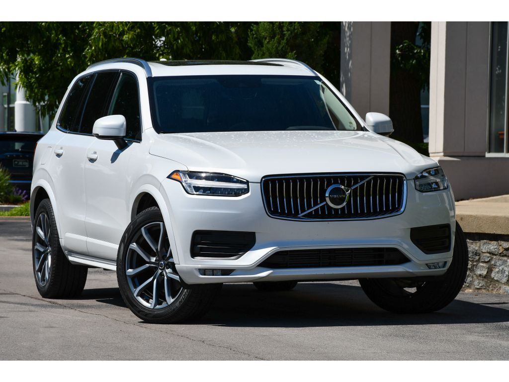 2020 Volvo XC90 T6 Momentum AWD's photo