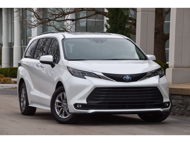 2025 Toyota Sienna XLE 8 Passenger Van Passenger Van