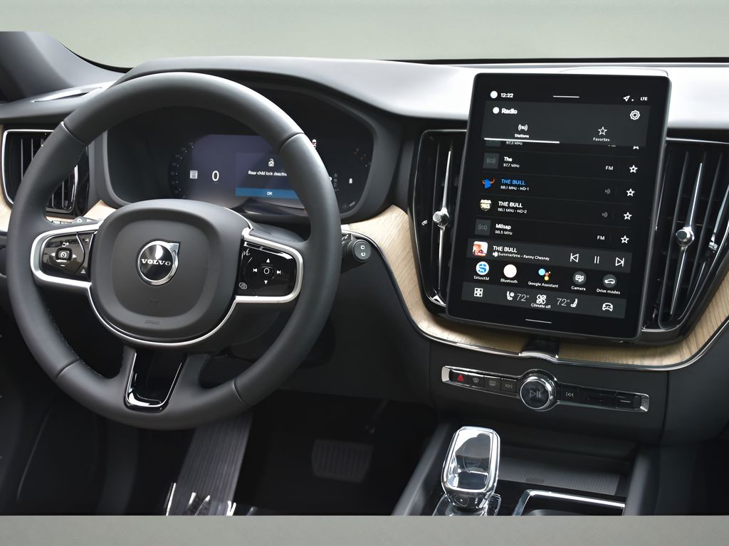 2026 Volvo XC60 Core - Photo 18