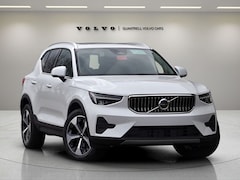 2025 Volvo XC40 B5 Core Bright Theme SUV