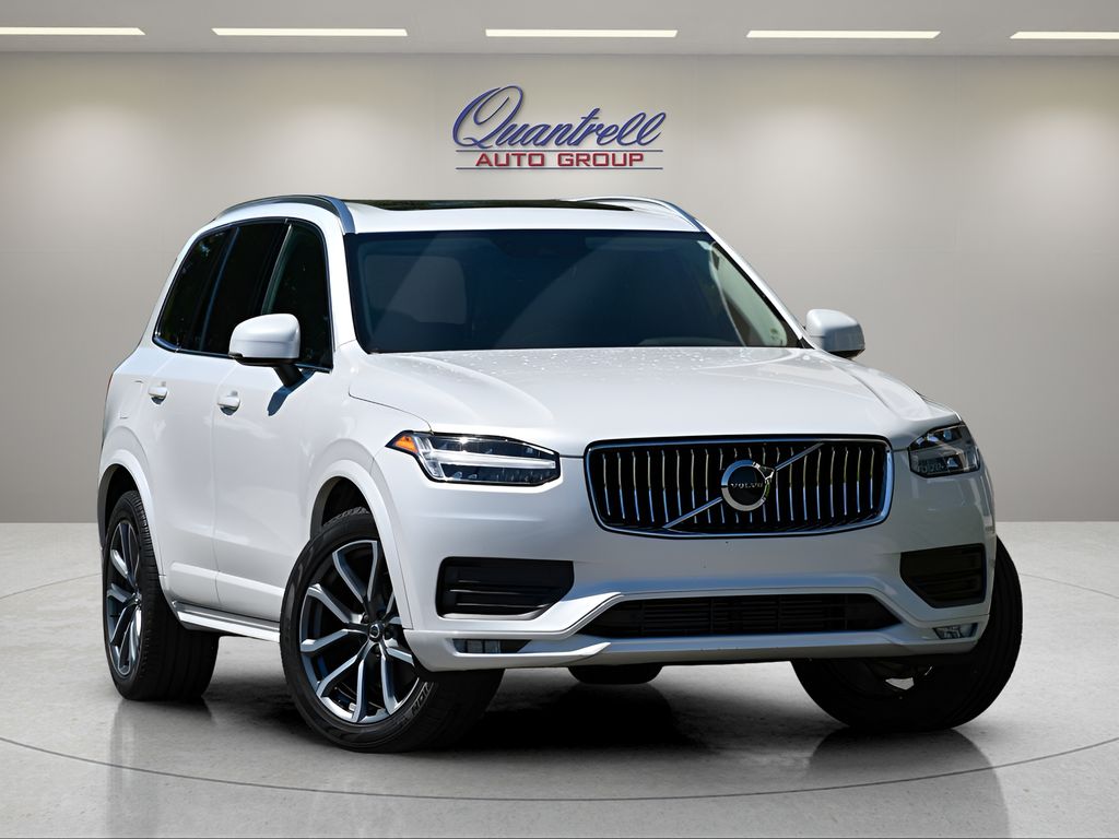 2020 Volvo XC90 T6 Momentum AWD's photo