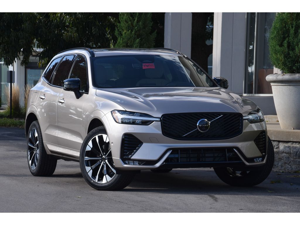 2026 Volvo XC60 Plus's photo